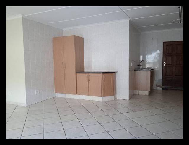 3 BEDROOM SIMPLEX FOR SALE IN ARBORETUM